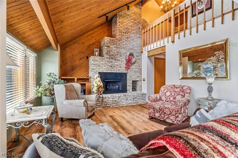 Living - 3510 Moonlight Bay Dr NW, Canton, OH 44708 photo 3 of 3