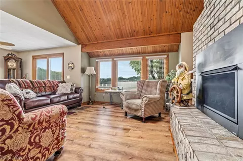 Living - 3510 Moonlight Bay Dr NW, Canton, OH 44708 photo 1 of 3
