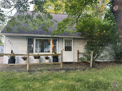 251 Idlewood Rd, Austintown, OH 44515
