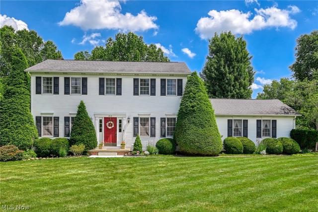 812 Martindale Dr, Tallmadge, OH 44278