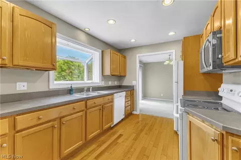 Kitchen - 6489 Solon Blvd, Solon, OH 44139 photo 1 of 3