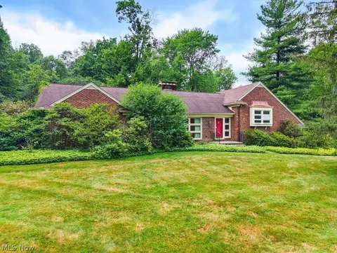 21 Hampshire Rd, Akron, OH 44313