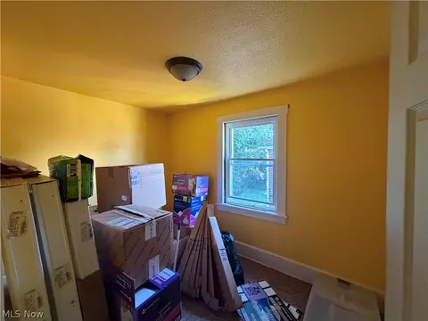 447 Garfield St, Struthers, OH 44471 photo 5