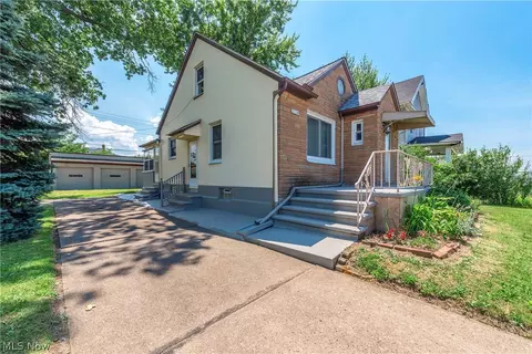 Exterior - 2124 E 28th St, Lorain, OH 44055 photo 14 of 15