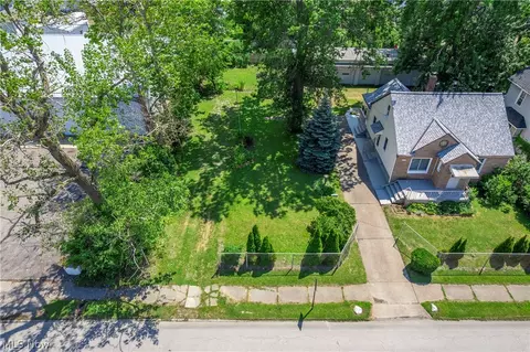 View/Area - 2124 E 28th St, Lorain, OH 44055 photo 4 of 4