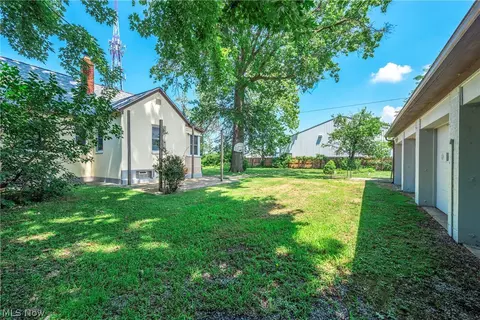 Exterior - 2124 E 28th St, Lorain, OH 44055 photo 6 of 15