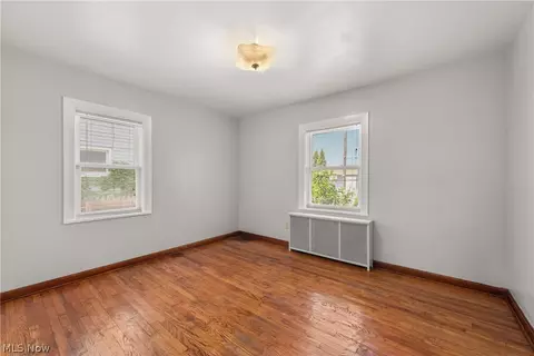 Bedroom - 2124 E 28th St, Lorain, OH 44055 photo 3 of 9