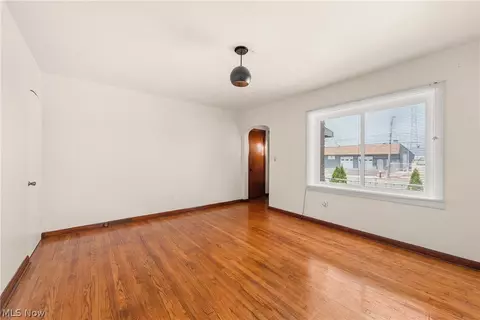 Living - 2124 E 28th St, Lorain, OH 44055 photo 3 of 3