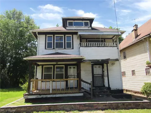 742 Linn Dr, Cleveland, OH 44108
