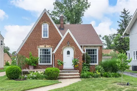 16800 Pilgrim Ave, Cleveland, OH 44111