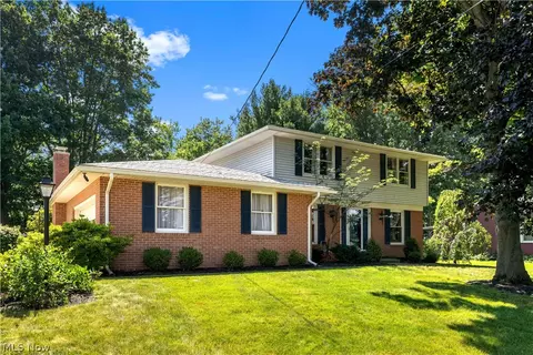 5740 Lake Cable Ave NW, Canton, OH 44718