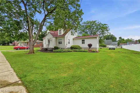 369 E 46th St, Lorain, OH 44052 photo 30
