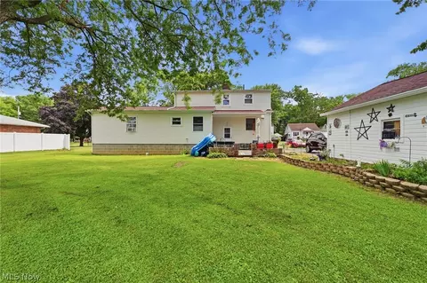 369 E 46th St, Lorain, OH 44052 photo 26