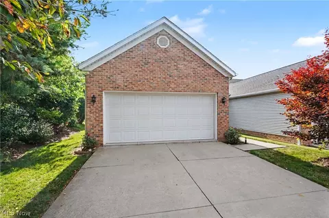 3196 Mariners Island Dr NW, Canton, OH 44708 photo 21