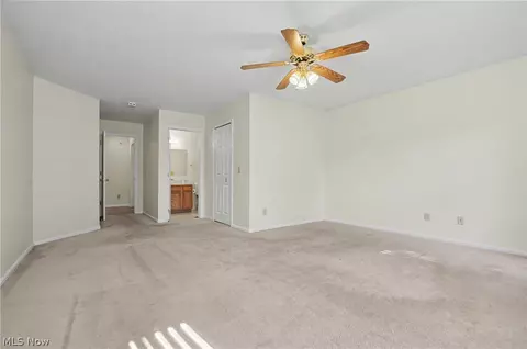 3196 Mariners Island Dr NW, Canton, OH 44708 photo 10