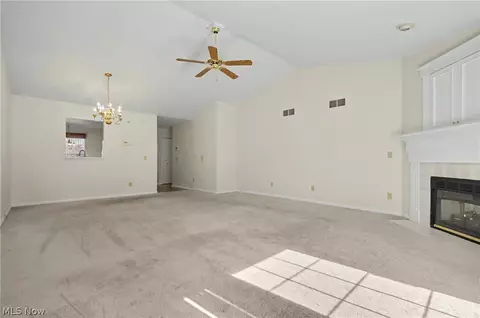 3196 Mariners Island Dr NW, Canton, OH 44708 photo 8