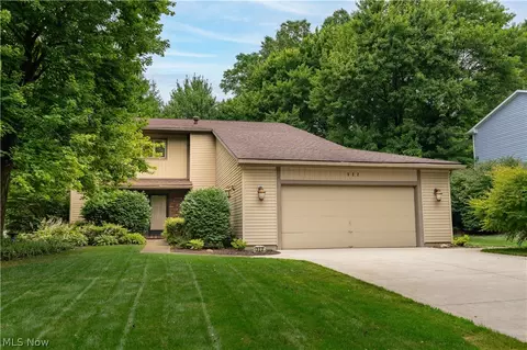 322 Great Oaks Trl, Wadsworth, OH 44281
