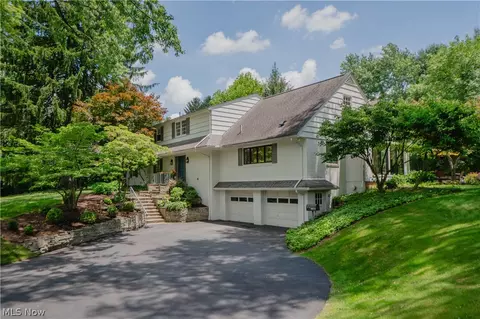 2810 Brentwood Close St NW, Canton, OH 44708