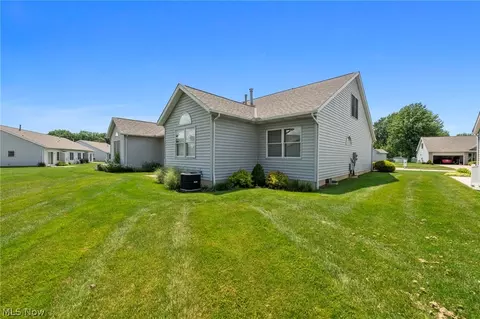 Exterior - 126 Augusta Dr, Elyria, OH 44035 photo 4 of 4