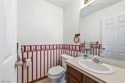 Bath - 126 Augusta Dr, Elyria, OH 44035 photo 3 of 3