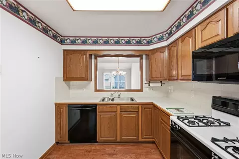 Kitchen - 126 Augusta Dr, Elyria, OH 44035 photo 2 of 2