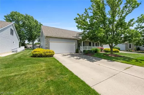 Exterior - 126 Augusta Dr, Elyria, OH 44035 photo 1 of 4