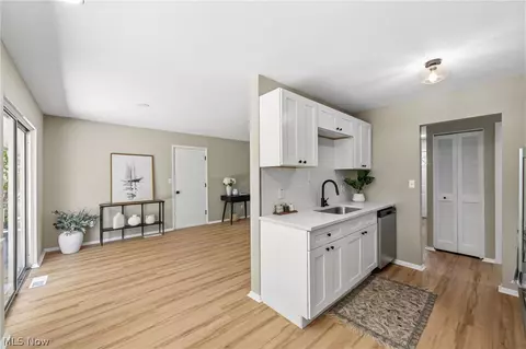 Entry Way - 8155 Concord Dr, Mentor, OH 44060 photo 1 of 1