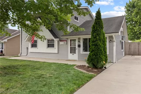 4112 Brockley Ave, Sheffield Lake, OH 44054
