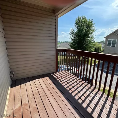 393 Caleb Dr, Akron, OH 44321 photo 8