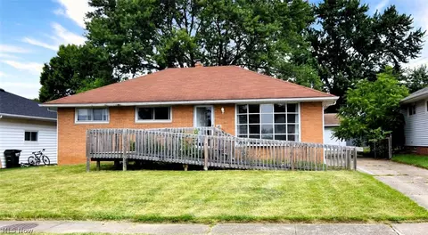 235 Lowrie Blvd, Northfield, OH 44067