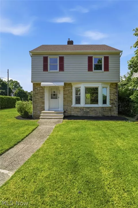 3508 Blanche Ave, Cleveland Heights, OH 44118
