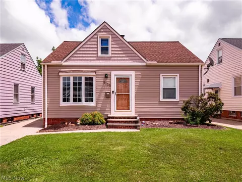 5255 W 46th St, Parma, OH 44134