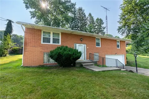 3726 Whitehouse Ave NW, Canton, OH 44709