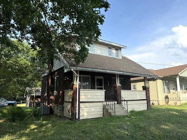 1033 Charles St, Zanesville, OH 43701