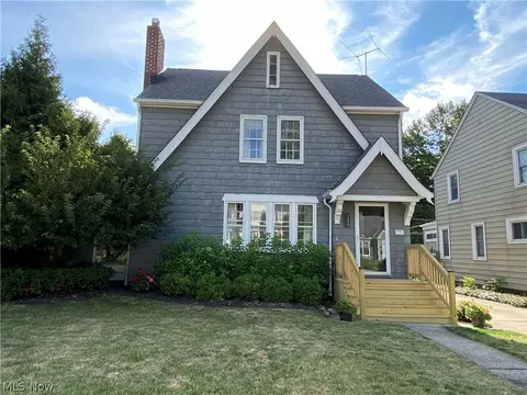 1600 Oakmount Rd, South Euclid, OH 44121