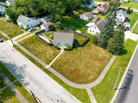 2583 E 38th St, Lorain, OH 44055 photo 5