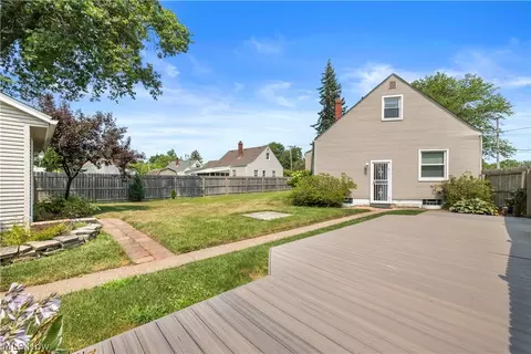 Exterior - 2583 E 38th St, Lorain, OH 44055 photo 5 of 10