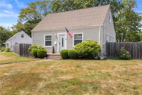 2583 E 38th St, Lorain, OH 44055 photo 3