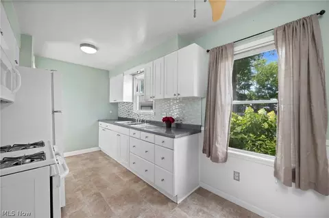 Kitchen - 2583 E 38th St, Lorain, OH 44055 photo 1 of 3