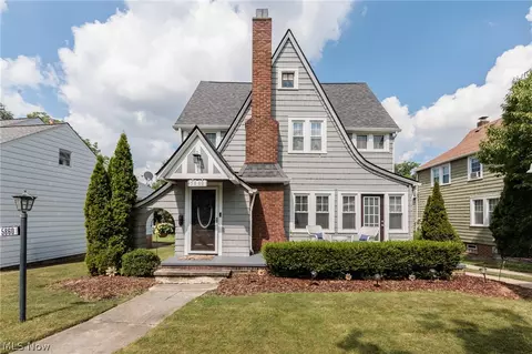 5860 Wickfield Dr, Parma Heights, OH 44130