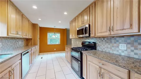 Kitchen - 30 Lakeview Dr, Vincent, OH 45784 photo 1 of 3