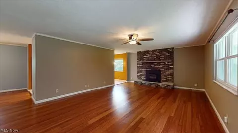 Living - 30 Lakeview Dr, Vincent, OH 45784 photo 4 of 7