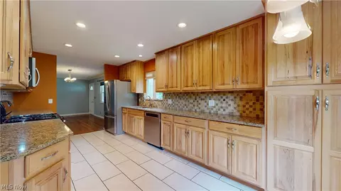 Kitchen - 30 Lakeview Dr, Vincent, OH 45784 photo 3 of 3