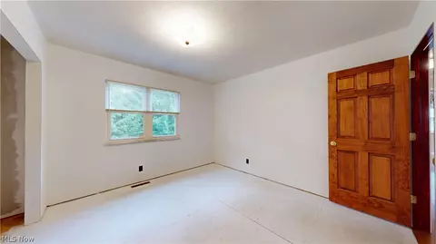 Bedroom - 30 Lakeview Dr, Vincent, OH 45784 photo 5 of 6