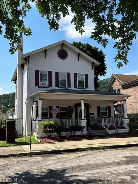 719 Riverside Ave, Wellsville, OH 43968