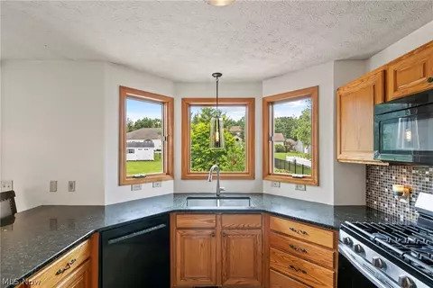 Kitchen - 4374 Pletzer Blvd, Rootstown, OH 44272 photo 2 of 4