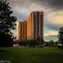 12900 Lake Ave #1125, Lakewood, OH 44107