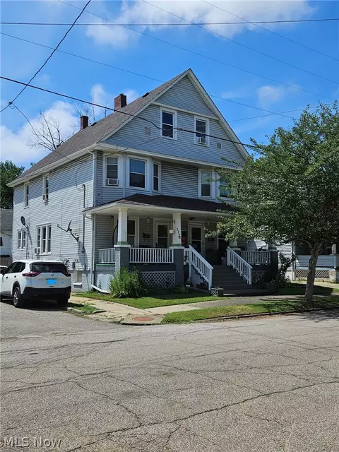 3192 W 58th St, Cleveland, OH 44102