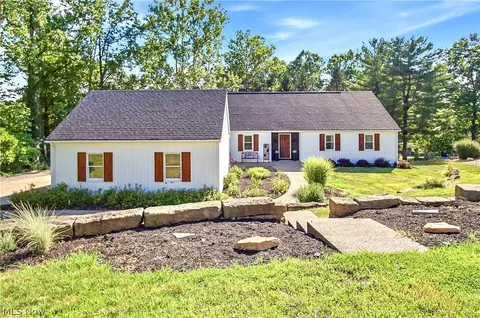 5200 Hampton Ct, Zanesville, OH 43701