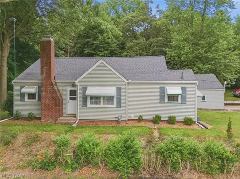 7676 Justus Ave SW, Navarre, OH 44662